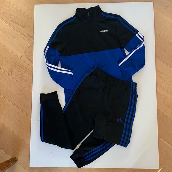 ADIDAS  like new zip front track suit (jacket and pants) - Picture 14 of 14